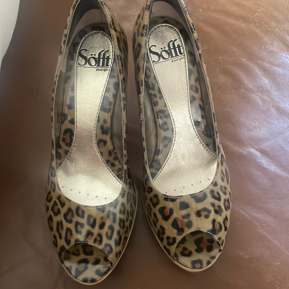 Sofft brand cheetah heels 👠